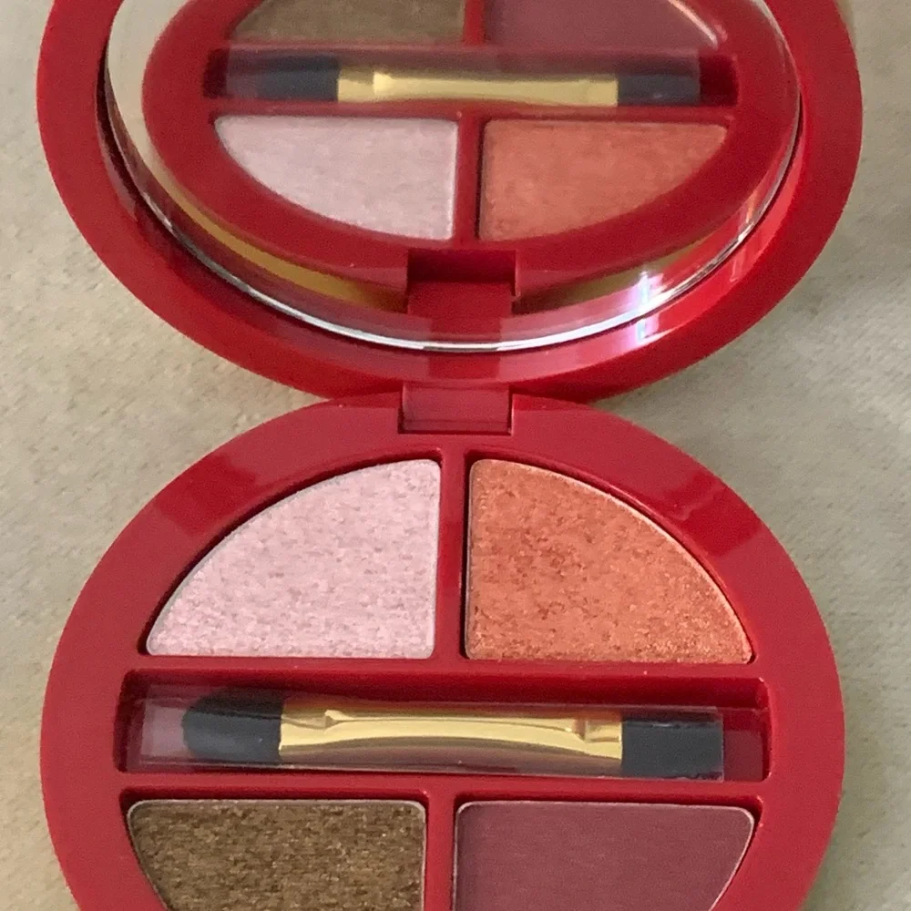 Gucci Gold and Red Round Compact Eyeshadow palette